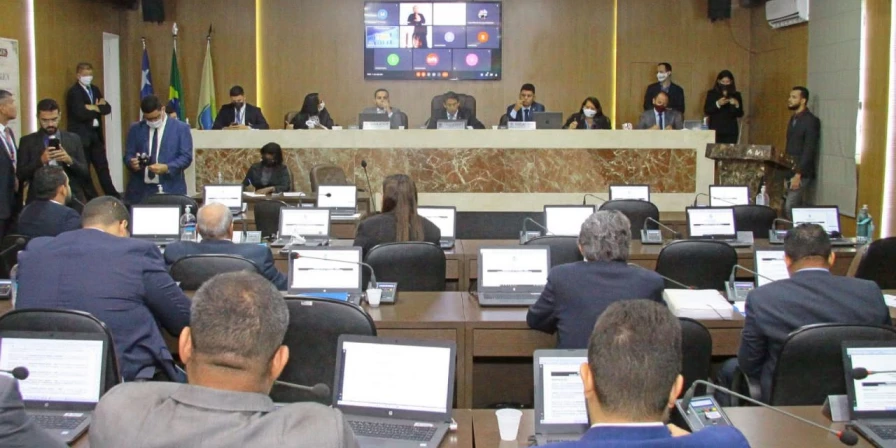 Vereadores querem discutir relatório da CPI no Plenário da Casa