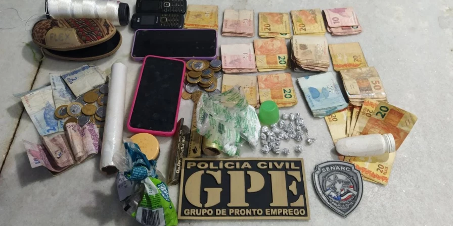 O material apreendido durante a operação Santana.