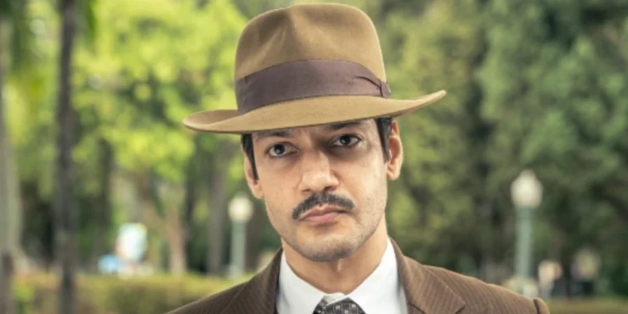 Artur (Patrick Sampaio).