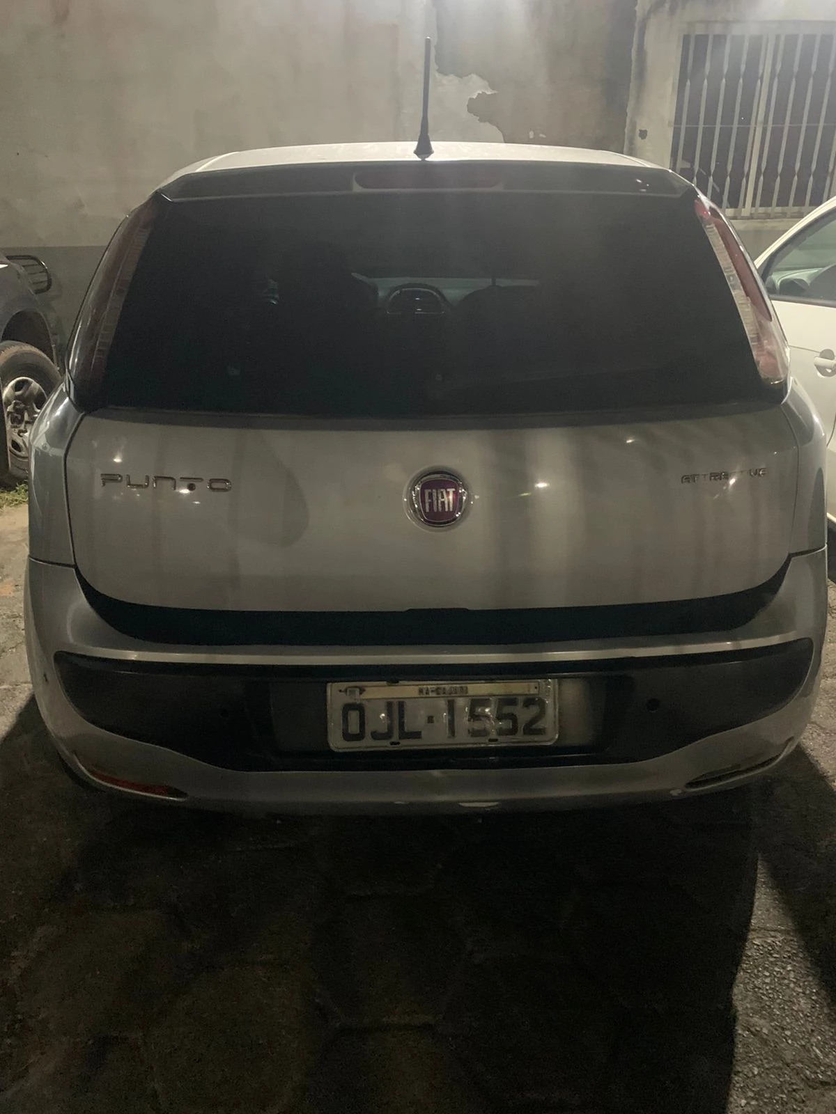 Veículo com registro de roubo usado pelo suspeito. (Foto: Divulgação / Polícia Militar)
