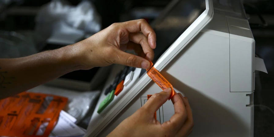 Urnas eletrônicas serão fiscalizadas por entidades no Brasil