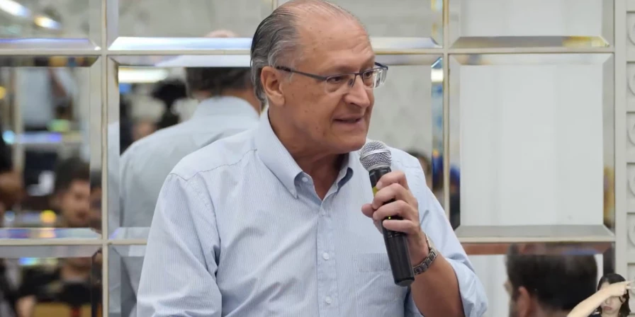 Alckmin comandará uma equipe com 50 nomes