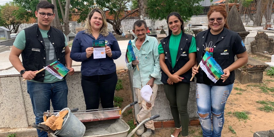 Equipes da Secretaria de Desenvolvimento Social de Imperatriz estiveram em cemitérios.