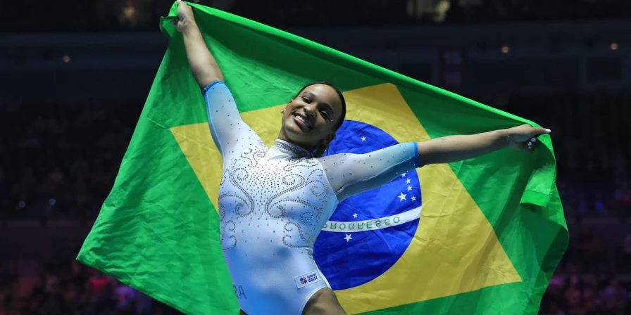 Rebeca Andrade conquistou 56,899 pontos na final do individual geral no Mundial.