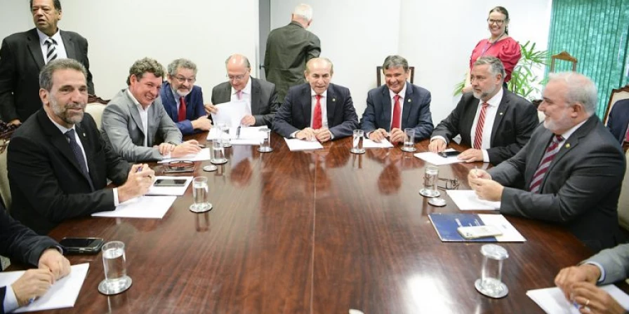 Alckmin, que coordena a comissão de transição, vem reunindo com deputados e senadores para garantir auxílio de R$ 600