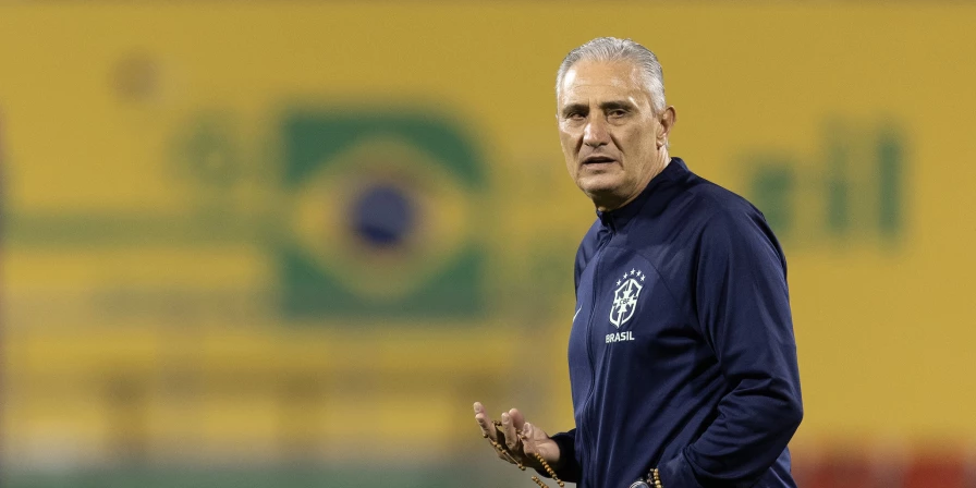 Tite teve cordão roubado no Rio.