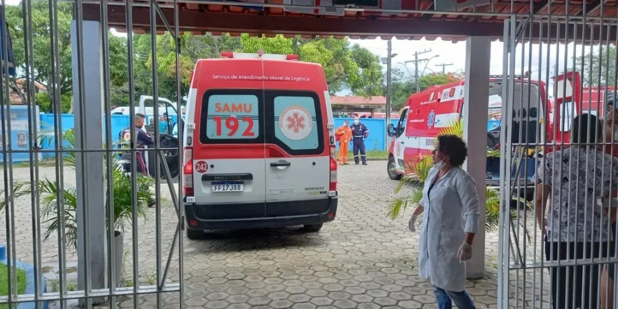 Ao todo, quatro pessoas morreram, três professoras e uma estudante. Cinco pessoas permanecem internadas.