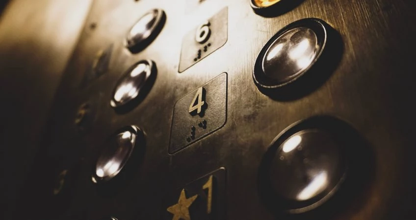 O Elevator Pitch, ou discurso do elevador, é um discurso rápido de vendas que descreve o negócio, produto ou serviço no menor tempo possível. (Foto: Divulgação)