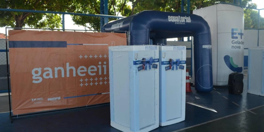 O objetivo do projeto é realizar a troca de geladeiras antigas (em funcionamento) por novas, gerando mais economia e uso seguro da energia elétrica.