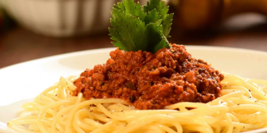 Macarrão bolonhesa.