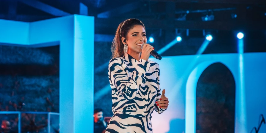 A cantora traz as cinco canções do EP 11:11 Vol. 2 em versão acústica.
