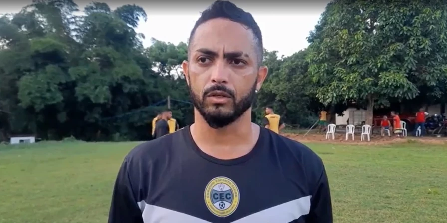 Kaká, atacante do Cordino.