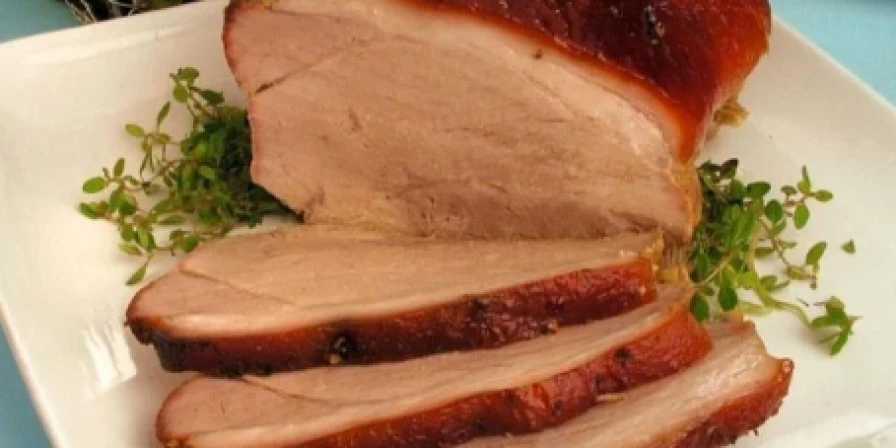 Pernil assado com mostarda.