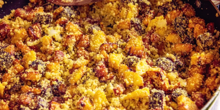 Farofa de bacon.