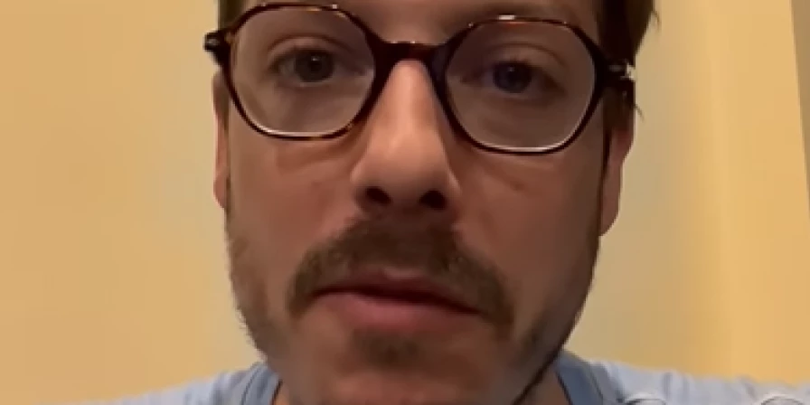 Ator inicia o vídeo dizendo que tem "pensado bastante nos últimos dias, depois das postagens no Twitter".