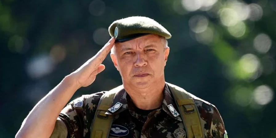 General Júlio Cesar de Arruda foi empossado hoje
