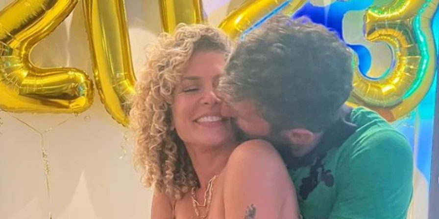 E os fãs desconfiam que o casal está junto desde o fim do reality e só resolveram se assumir agora.
