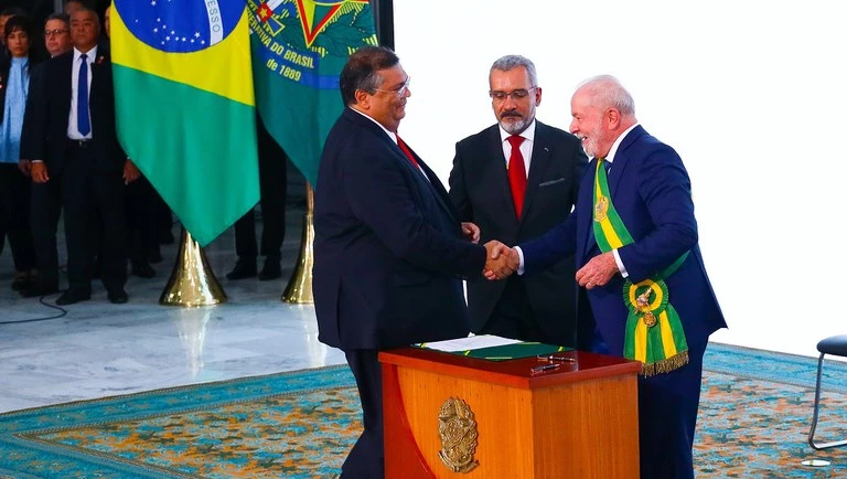 Flávio Dino durante posse presidencial. (Foto: Gilson Teixeira)