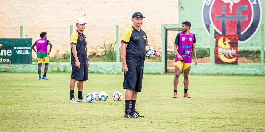 Marcinho Guerreiro, técnico do Cordino.