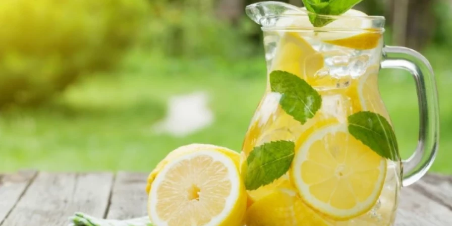Limonada de limão siciliano.
