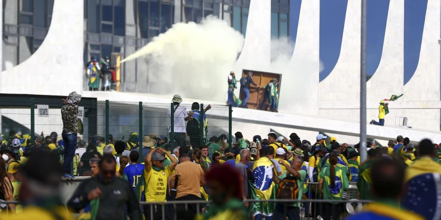 Bolsonaristas atacaram as sedes dos três Poderes no dia 8 de janeiro
