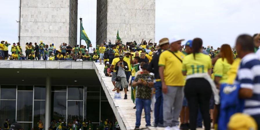 STF tem maioria para tornar réus mais 250 acusados do 8/1