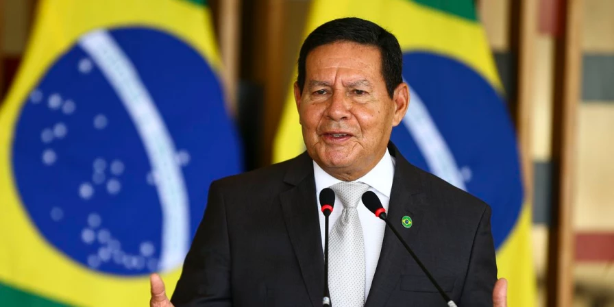 Hamilton Mourão assumirá mandato de senador em fevereiro deste ano