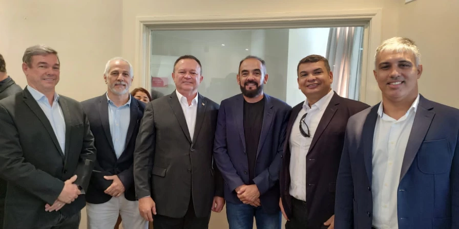 Clube de Engenharia prestigiou o evento de lançamento