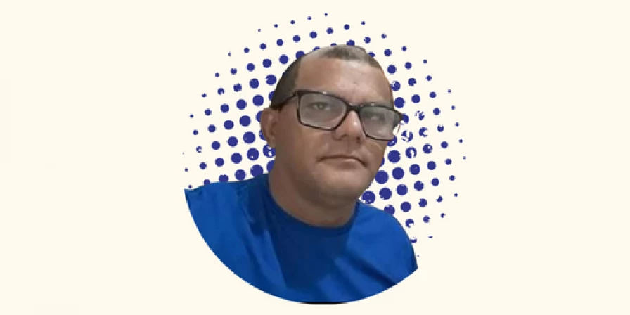 Marcos Silva é assistente social, historiador, sociólogo e mestre em desenvolvimento socioespacial e regional