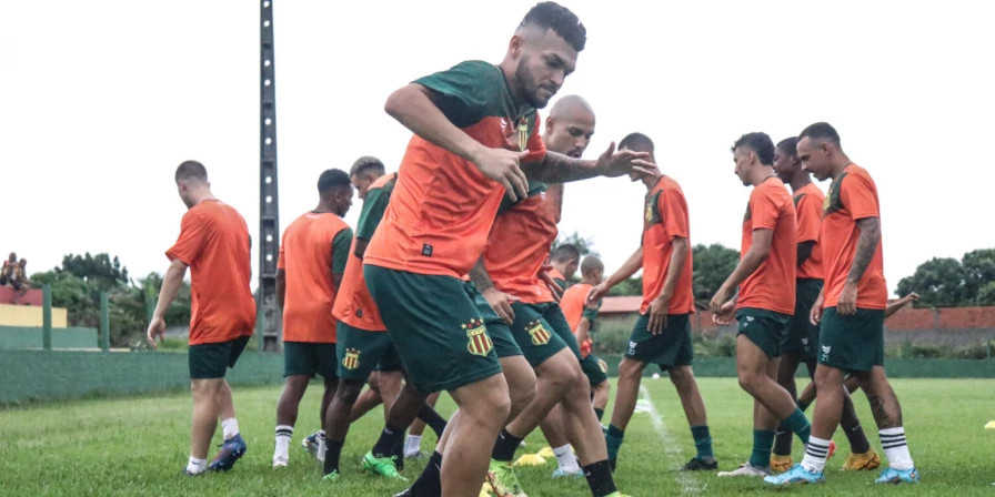 Treino do Sampaio Corrêa no CT José Carlos Macieira.