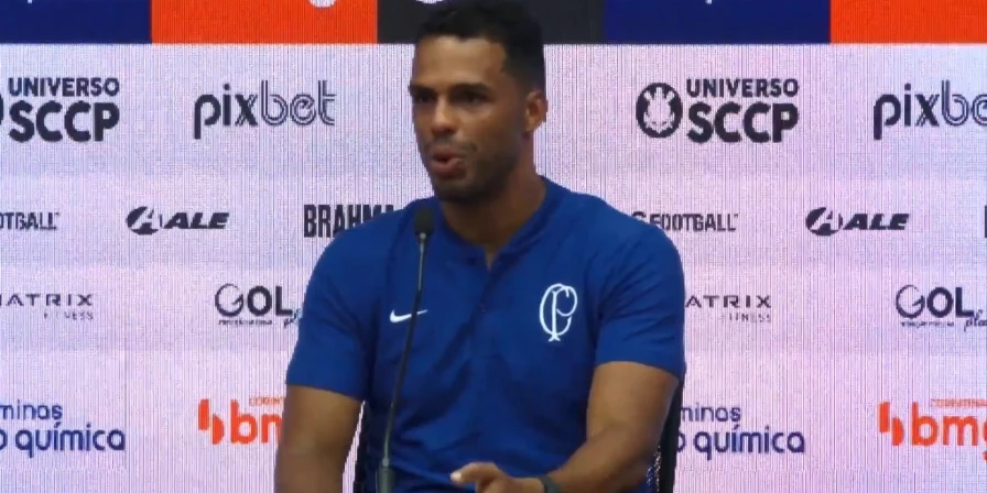 Fernando Lázaro, técnico do Corinthians.