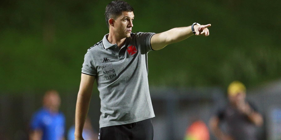 Maurício Barbieri, técnico do Vasco.