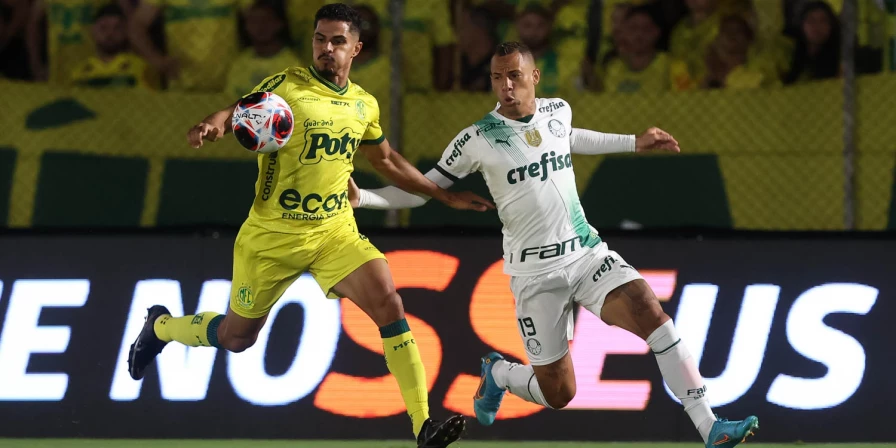 Lance da partida entre Mirassol e Palmeiras, pelo Paulistão.