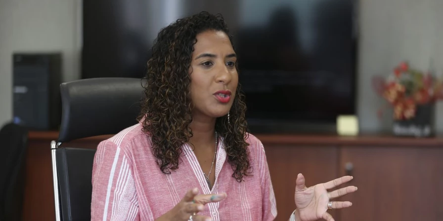 A ministra se emocionou com gritos de ordem dos estudantes em memória de sua irmã Marielle Franco.