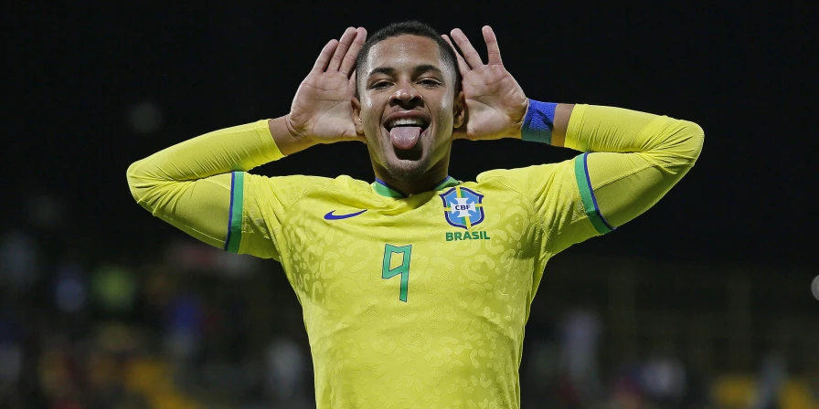 Vitor Roque é o grande destaque do Brasil na competição