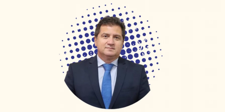 Simplício Araújo é analista de sistemas e negócios.