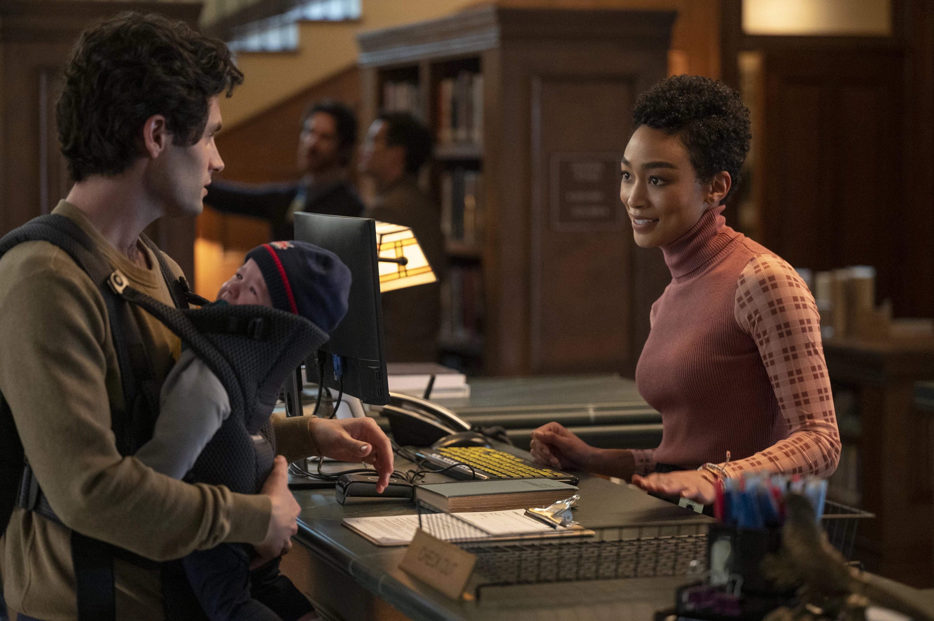Joe e Marienne na 3ª temporada de You - Foto: Divulgação