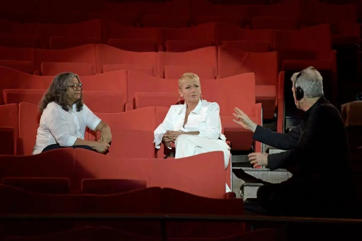 Xuxa e Marlene durante a gravação do documentário da apresentadora - Foto: Blad Meneghel/ Divulgação