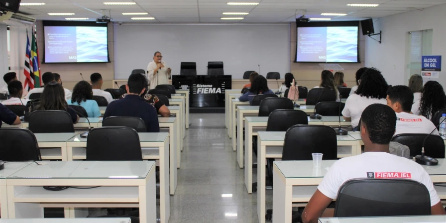 São 21 vagas abertas para diversos cursos.