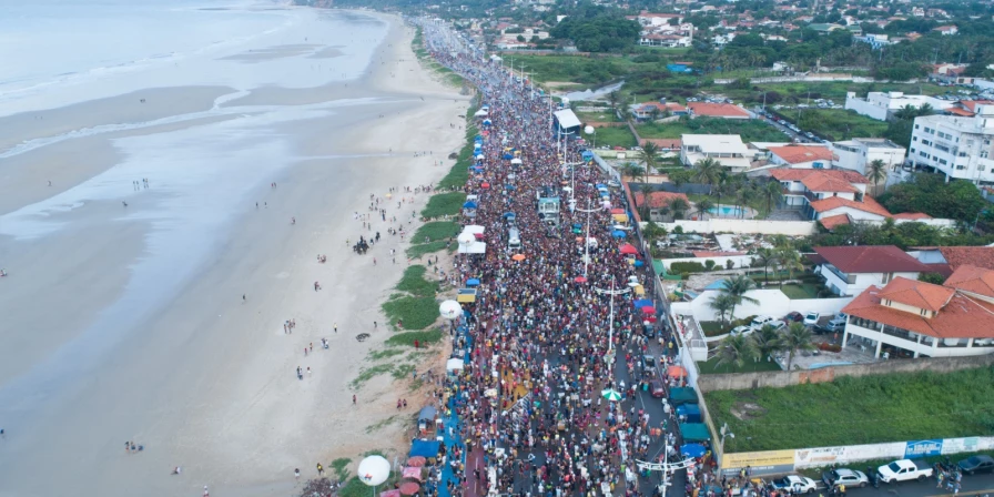 Avenida Litorânea é um dos circuitos da folia em São Luís.