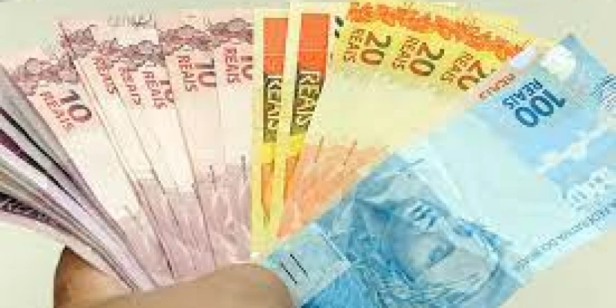 O salário mínimo vai ser de R$ 1.320 a partir de maio.
