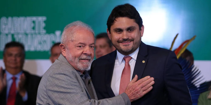 Lula diz que dará presunção da inocência a auxiliares denunciados
