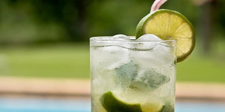 Caipirinha de limão.