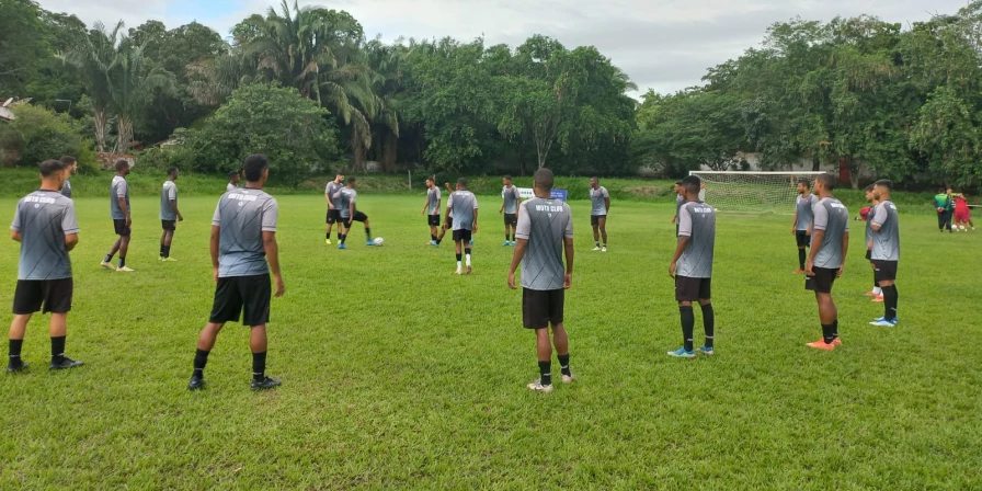 Treino do Moto Club.