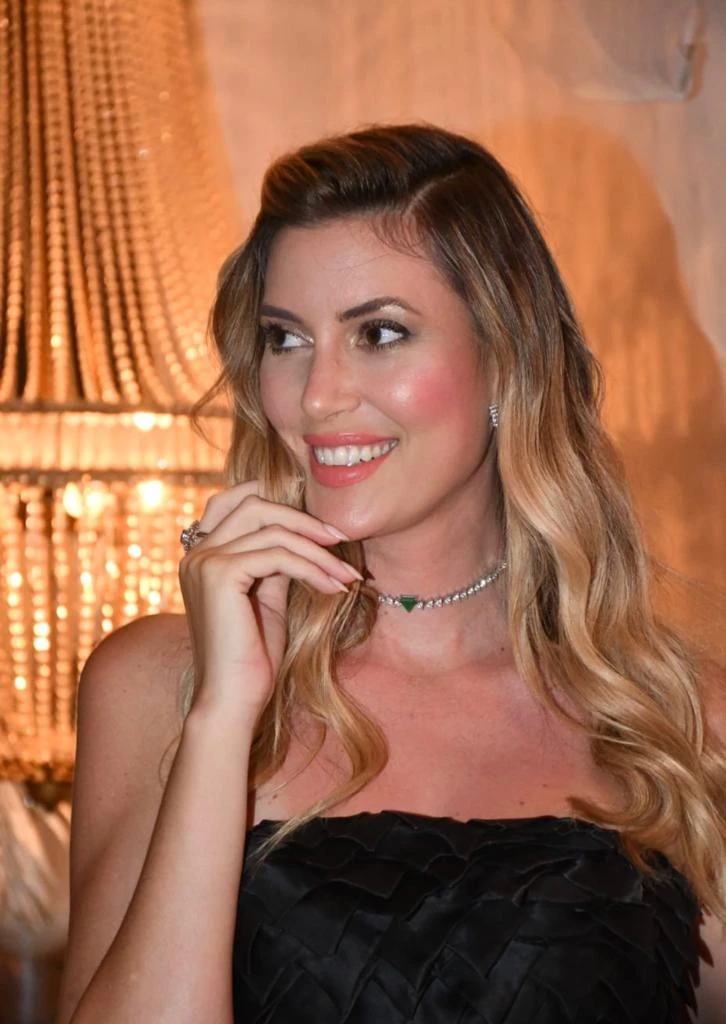 Um foco de luz na beleza e no charme da top model e arquiteta maranhense Bianca Klamt