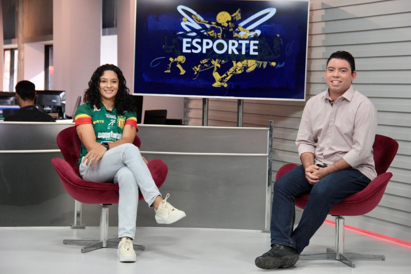 Alana ao lado apresentador Afonso Diniz (Foto - Paulo Soares / Grupo Mirante)