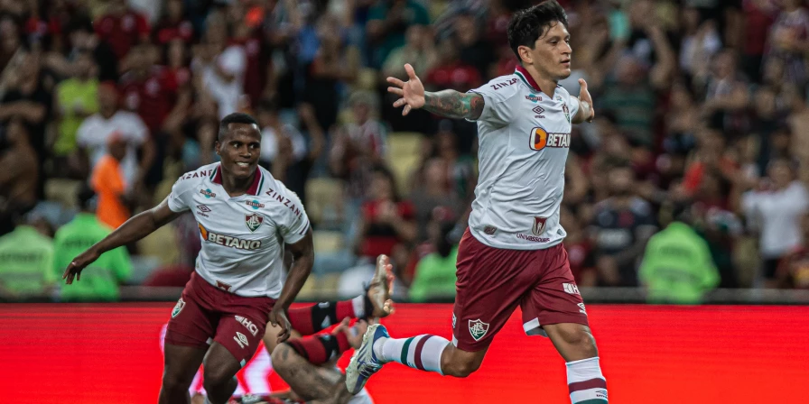 O Fluminense venceu o clássico contra o Flamengo no Maracanã.