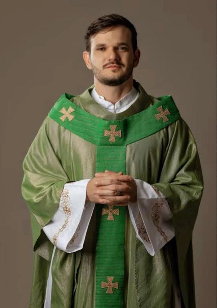 Padre Patrick fará show no Teatro Arthur Azevedo