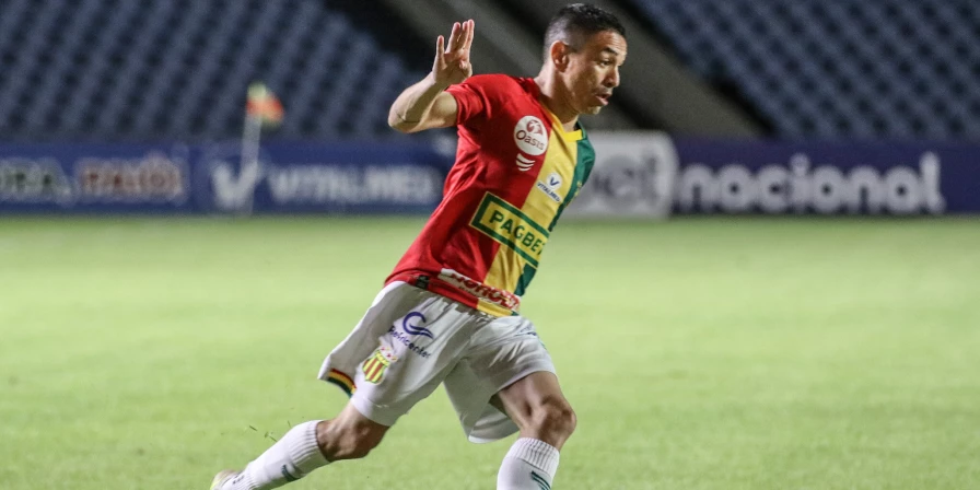 Atleta deverá ser a principal novidade na equipe para o duelo contra o Londrina (PR)