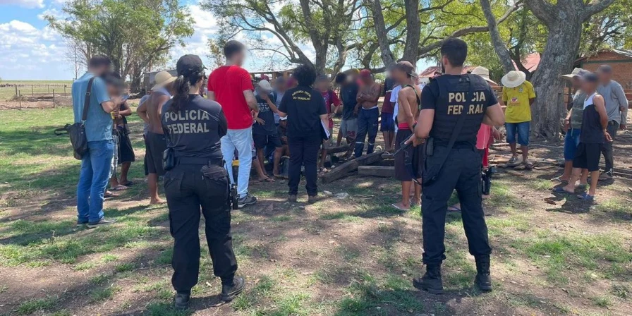 Operação resgatou trabalhadores em condições análogas à escravidão no Rio Grande do Sul.